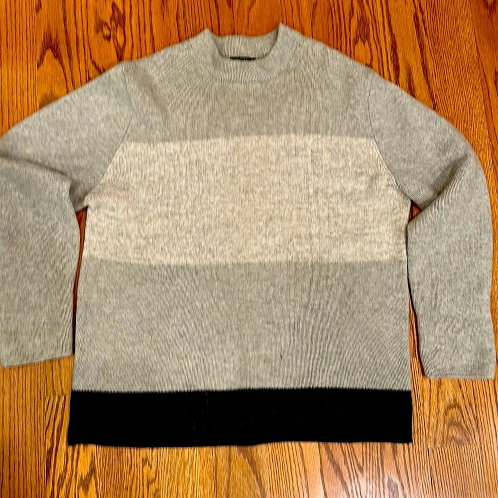 Men’s DKNY 100% Lambswool Color block Grey Sweater Size XL